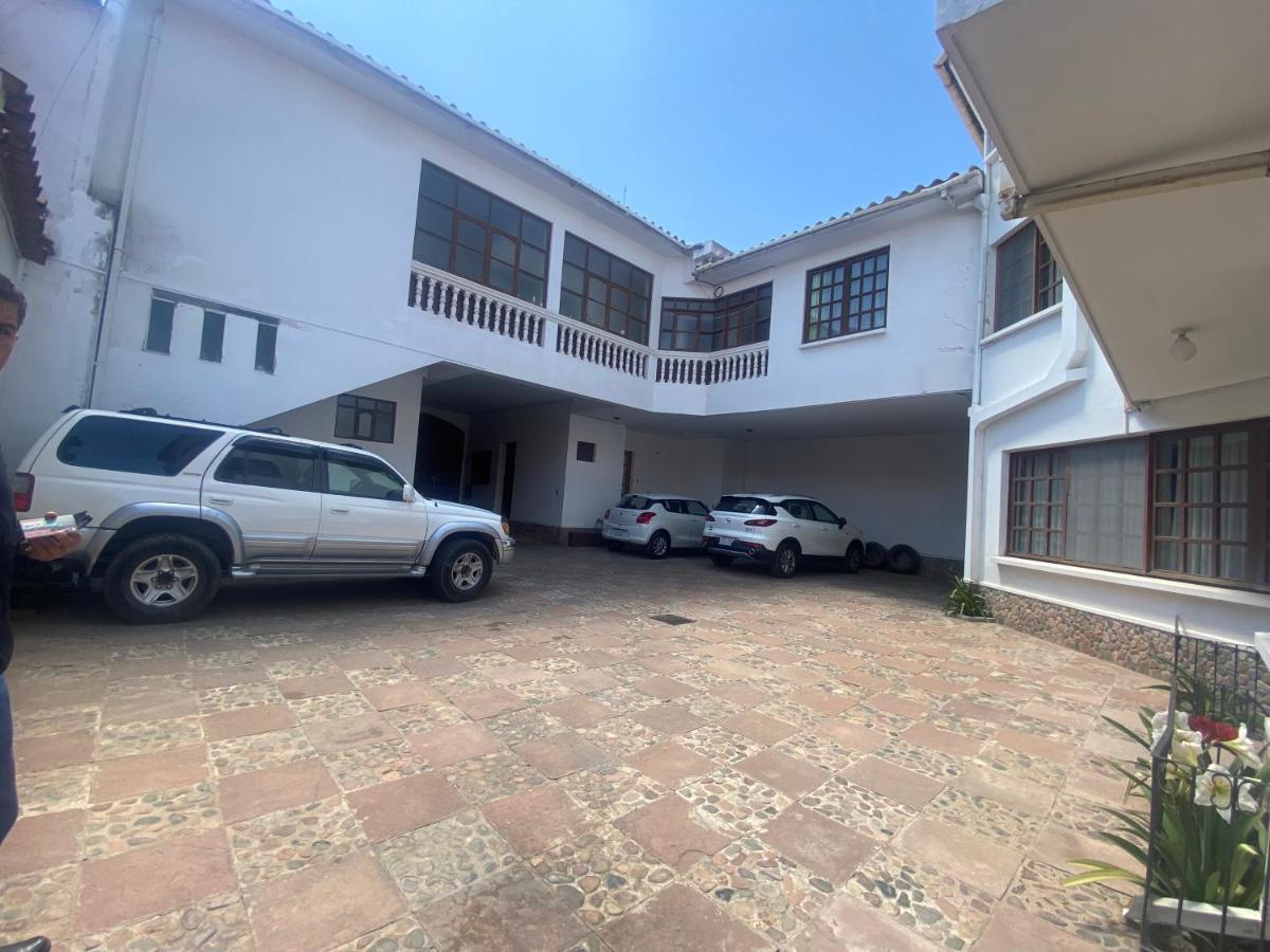 Hospedaje Sarabia Sucre Exterior foto